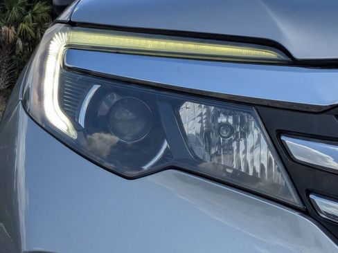 Used 2017 Honda Pilot EX-L image 11