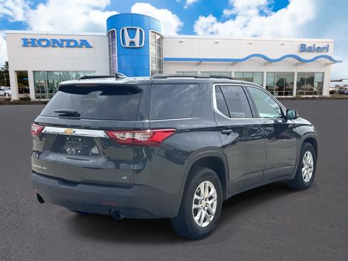 Used 2020 Chevrolet Traverse LT w/ Driver Confidence II Package AWD/4WD image 5