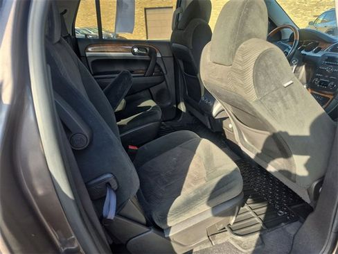 Used 2011 Buick Enclave CX image 22