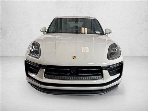 Used 2026 Porsche Macan AWD/4WD image 6