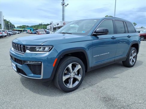 New 2026 Jeep Grand Cherokee Limited AWD/4WD image 8