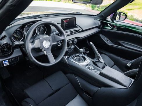 Used 2020 MAZDA MX-5 Miata Club w/ Brembo/BBS Recaro Package image 2