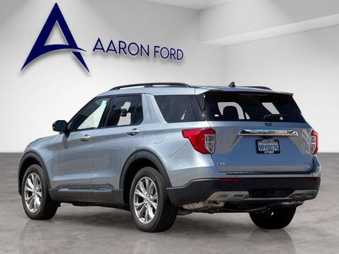 Used 2024 Ford Explorer XLT w/ Equipment Group 202A image 3