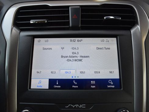 Used 2020 Ford Fusion SE AWD/4WD image 24