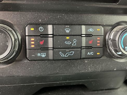 Used 2018 Ford F150 XLT w/ Equipment Group 302A Luxury AWD/4WD image 23