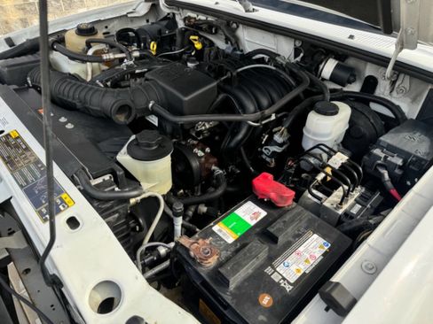 Used 2011 Ford Ranger XLT image 11