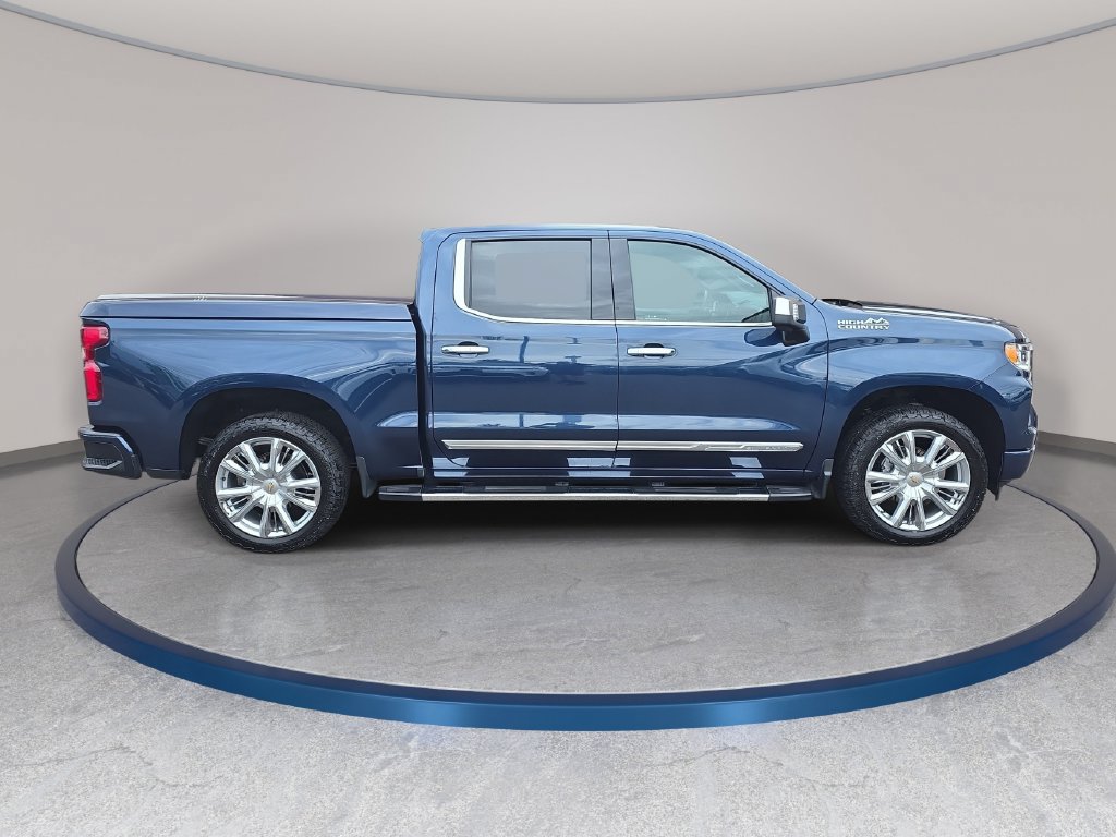 Used 2023 Chevrolet Silverado 1500 High Country w/ High Country Premium Package AWD/4WD image 5