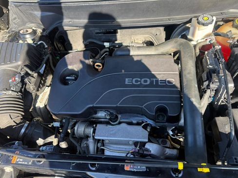 Used 2018 Chevrolet Equinox LT image 24