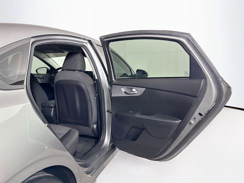 Used 2022 Kia Forte LXS FWD image 27