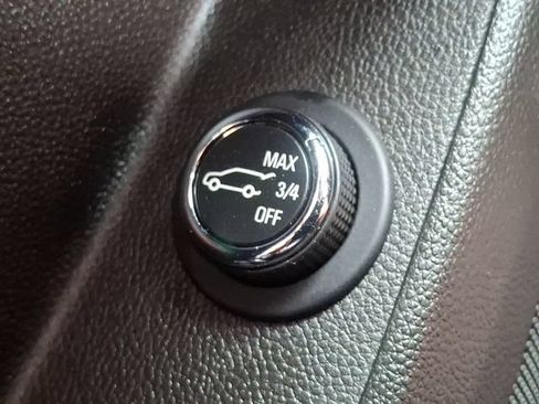 Used 2023 Chevrolet Traverse LT AWD/4WD image 26