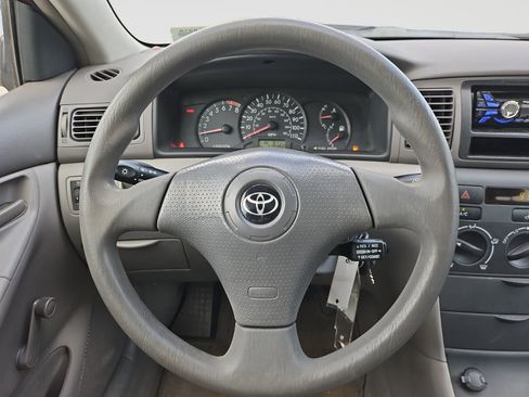 Used 2005 Toyota Corolla CE FWD image 38
