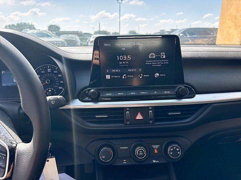 Used 2024 Kia Forte LXS w/ LXS Technology Package FWD image 13