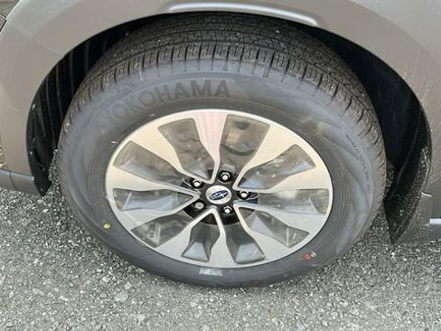 New 2025 Subaru Outback Limited w/ Popular Package #2 image 5