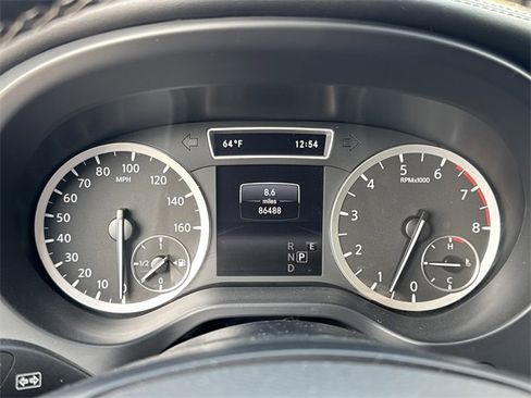 Used 2019 INFINITI QX30 w/ Navigation Package image 26