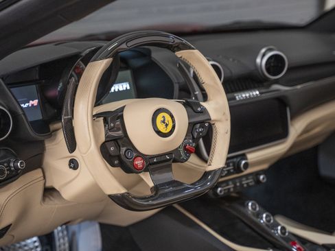 Used 2022 Ferrari Portofino M RWD image 30
