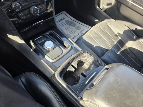 Used 2019 Chrysler 300 S image 21