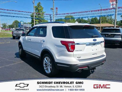 Used 2018 Ford Explorer Limited w/ Equipment Group 301A AWD/4WD image 7