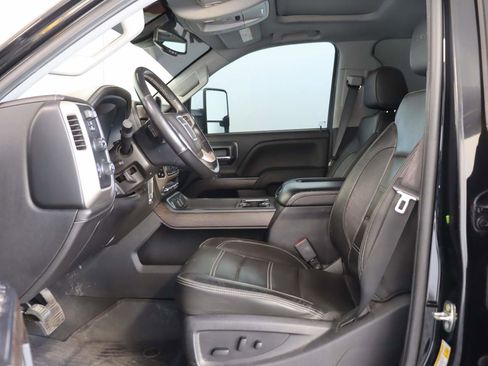 Used 2019 GMC Sierra 2500 Denali AWD/4WD image 8