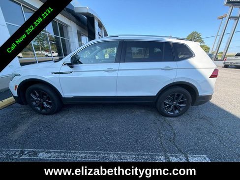 Used 2023 Volkswagen Tiguan SE FWD image 6