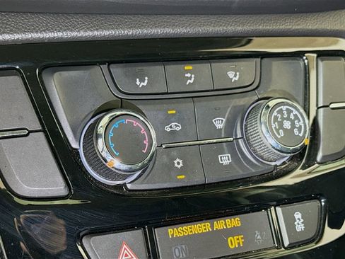 Used 2022 Buick Encore Preferred w/ Safety Package FWD image 13