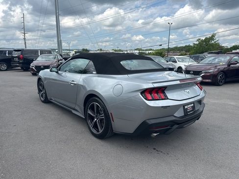 Used 2025 Ford Mustang Premium RWD image 5