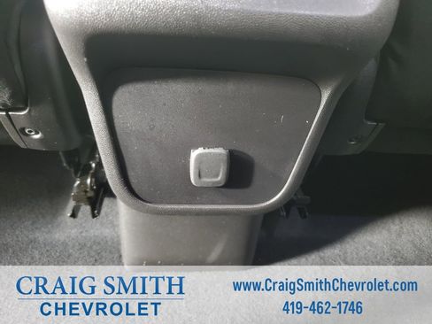 Used 2018 Chevrolet Equinox LT image 32