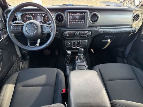 Used 2021 Jeep Wrangler Unlimited Sport image 4