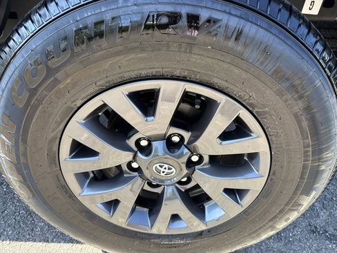 Certified 2023 Toyota Tacoma SR5 image 9