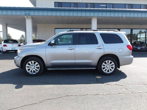 Used 2008 Toyota Sequoia Platinum AWD/4WD image 2
