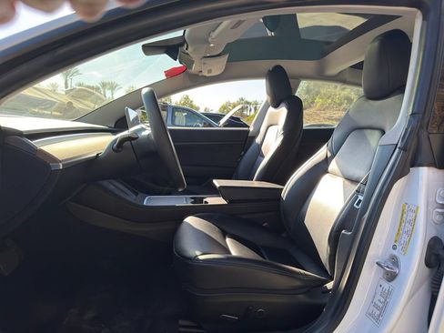 Used 2021 Tesla Model 3 Standard Range Plus RWD image 10