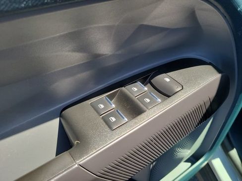 Certified 2024 Ford Maverick XL FWD image 19