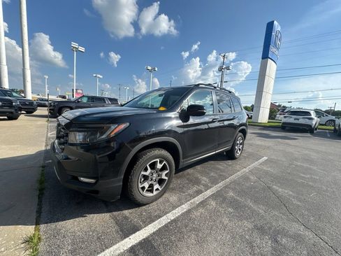 Used 2023 Honda Passport TrailSport image 16