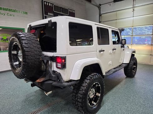 Used 2013 Jeep Wrangler Unlimited Sahara w/ Dual Top Group AWD/4WD image 6