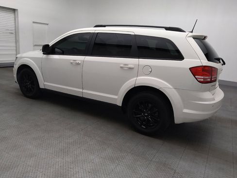 Used 2020 Dodge Journey SE w/ SE Popular Equipment Group FWD image 3