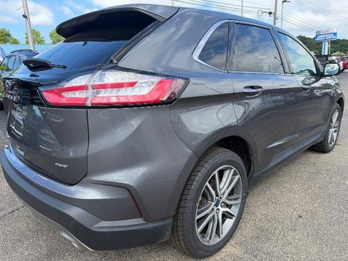 Certified 2022 Ford Edge Titanium AWD/4WD image 2