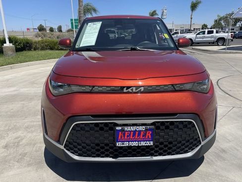 Used 2024 Kia Soul LX w/ Option Group 015 FWD image 3