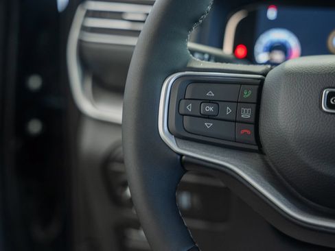New 2026 Jeep Grand Wagoneer L 4WD image 30