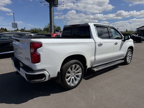 Used 2019 Chevrolet Silverado 1500 High Country w/ Technology Package AWD/4WD image 9
