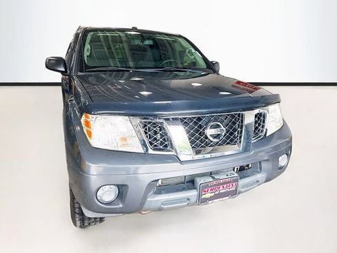 Used 2012 Nissan Frontier SV w/ SV Premium Utility Pkg AWD/4WD image 3