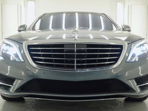 Used 2017 Mercedes-Benz S 550 Sedan w/ Sport Package w/ Sport Package image 22