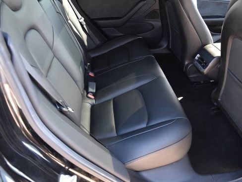 Used 2019 Tesla Model 3 Long Range image 11