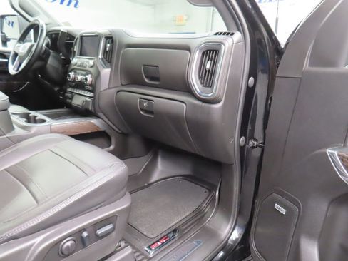 Used 2023 GMC Sierra 2500 Denali w/ Denali Black Diamond Edition AWD/4WD image 44