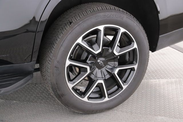 Used 2025 Chevrolet Tahoe RST w/ Comfort Package AWD/4WD image 14