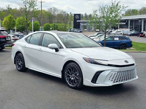 Used 2026 Toyota Camry XSE w/ Premium Plus Package image 1