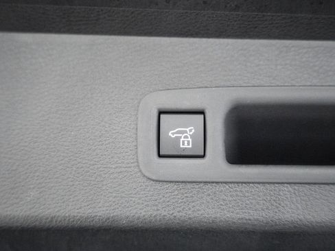 New 2026 Toyota Sienna Platinum image 11