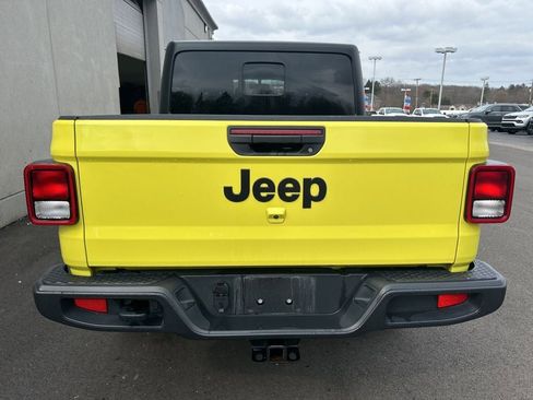 Used 2023 Jeep Gladiator Sport image 4