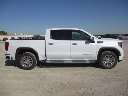 New 2026 GMC Sierra 1500 Denali AWD/4WD image 3