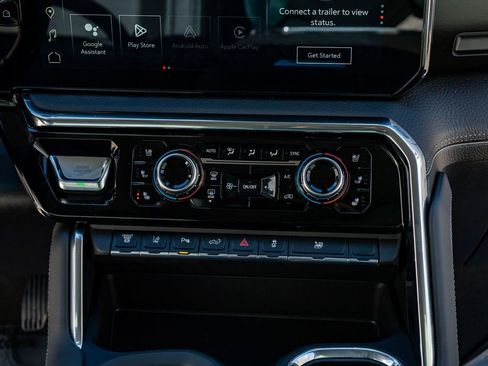 Used 2025 GMC Sierra 3500 Denali w/ Denali Reserve Package image 27