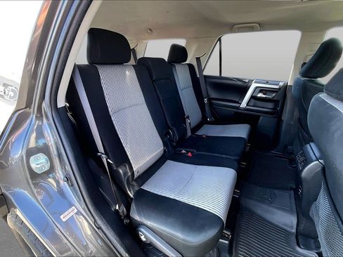 Used 2016 Toyota 4Runner SR5 AWD/4WD image 26