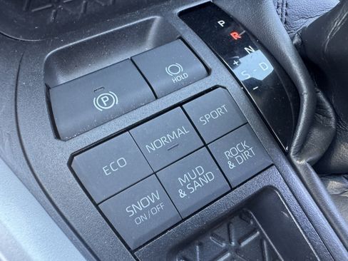 Certified 2023 Toyota RAV4 XLE AWD/4WD image 28